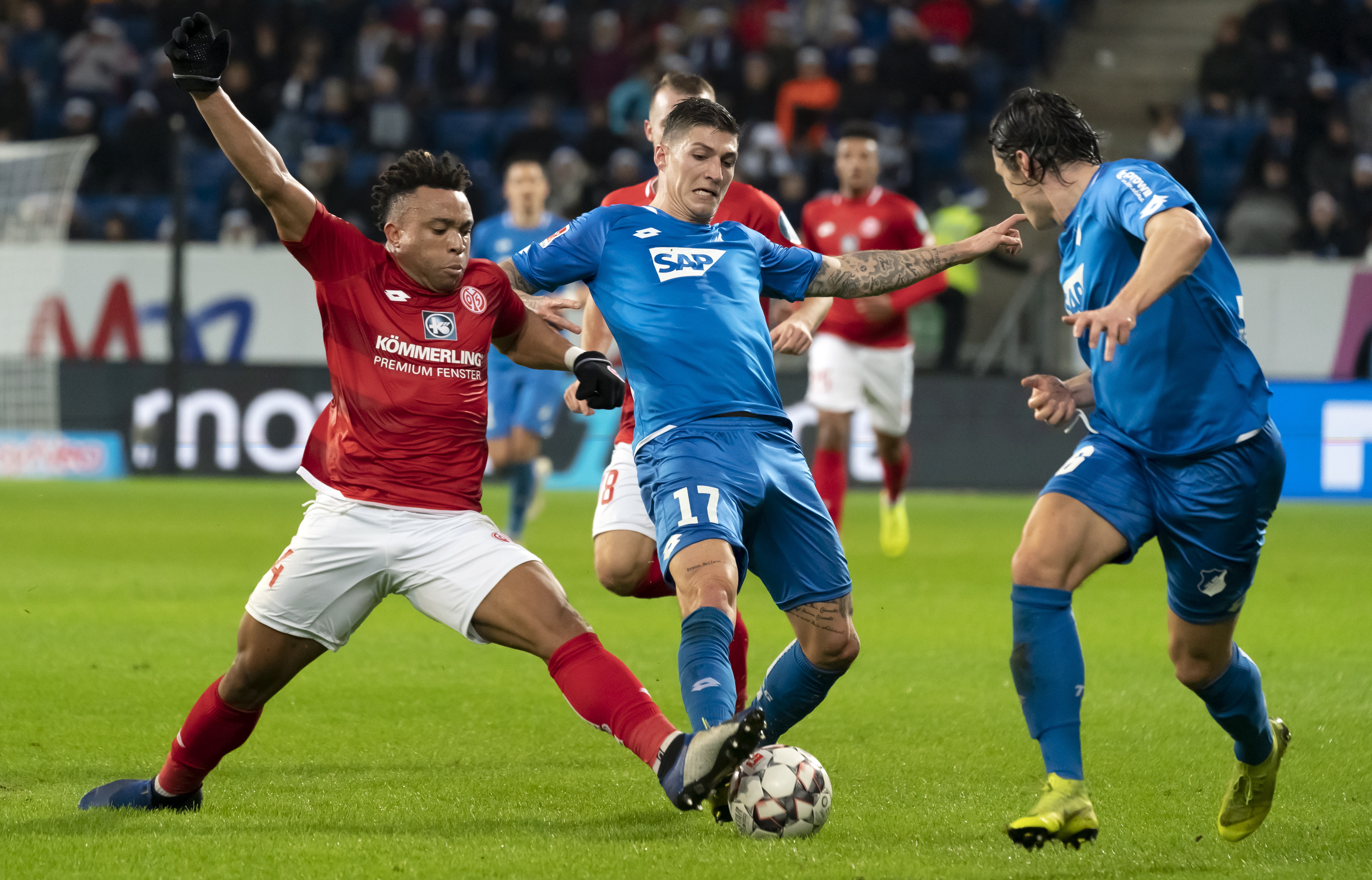 具威胁的传 具威胁的传