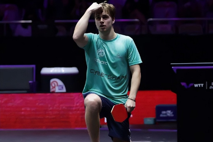 他同时具备 他同时具备